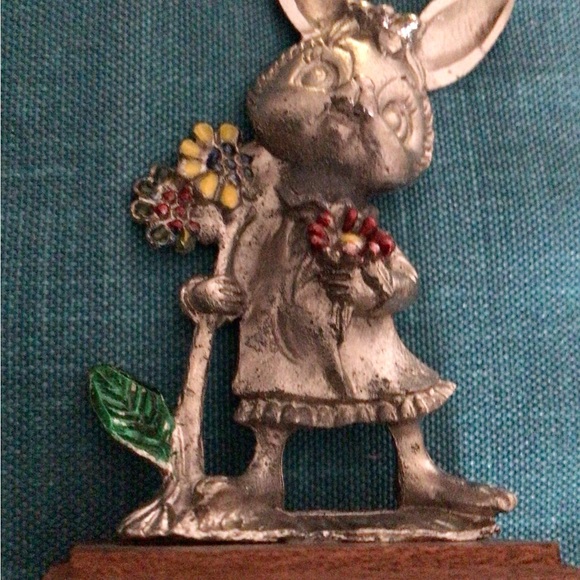 Vintage Peltro Hand chiseled and painted rabbit
Made in Italy - Picture 5 of 8